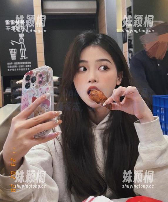 免费获取Cat Demon喵崽的美脚作品，尽情欣赏优雅姿态，快来下载收藏吧！